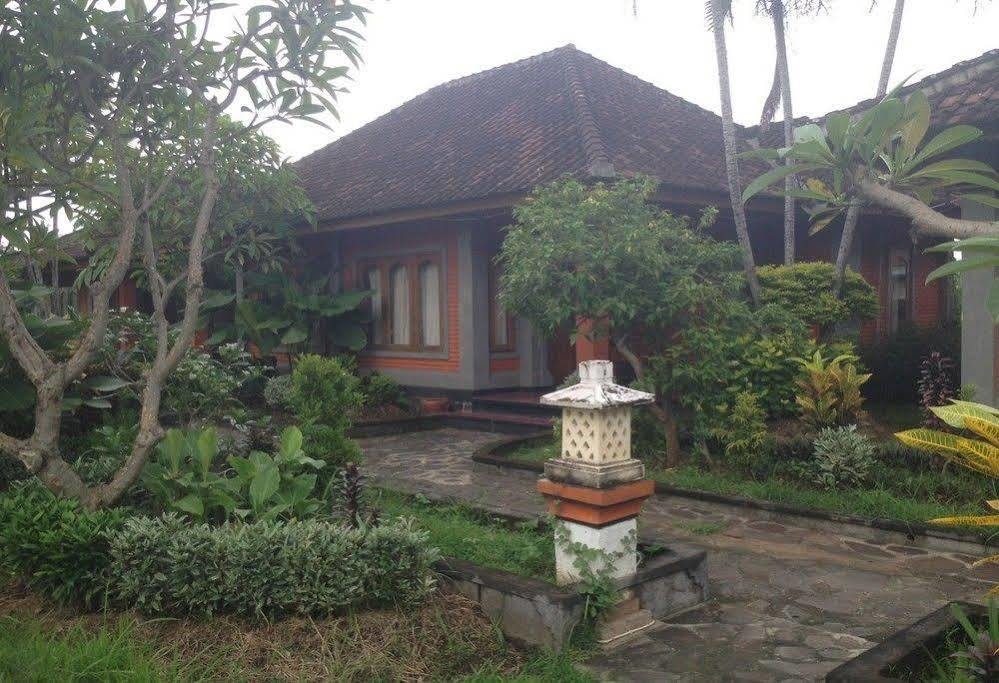 Brits Resort Lovina Bagian luar foto