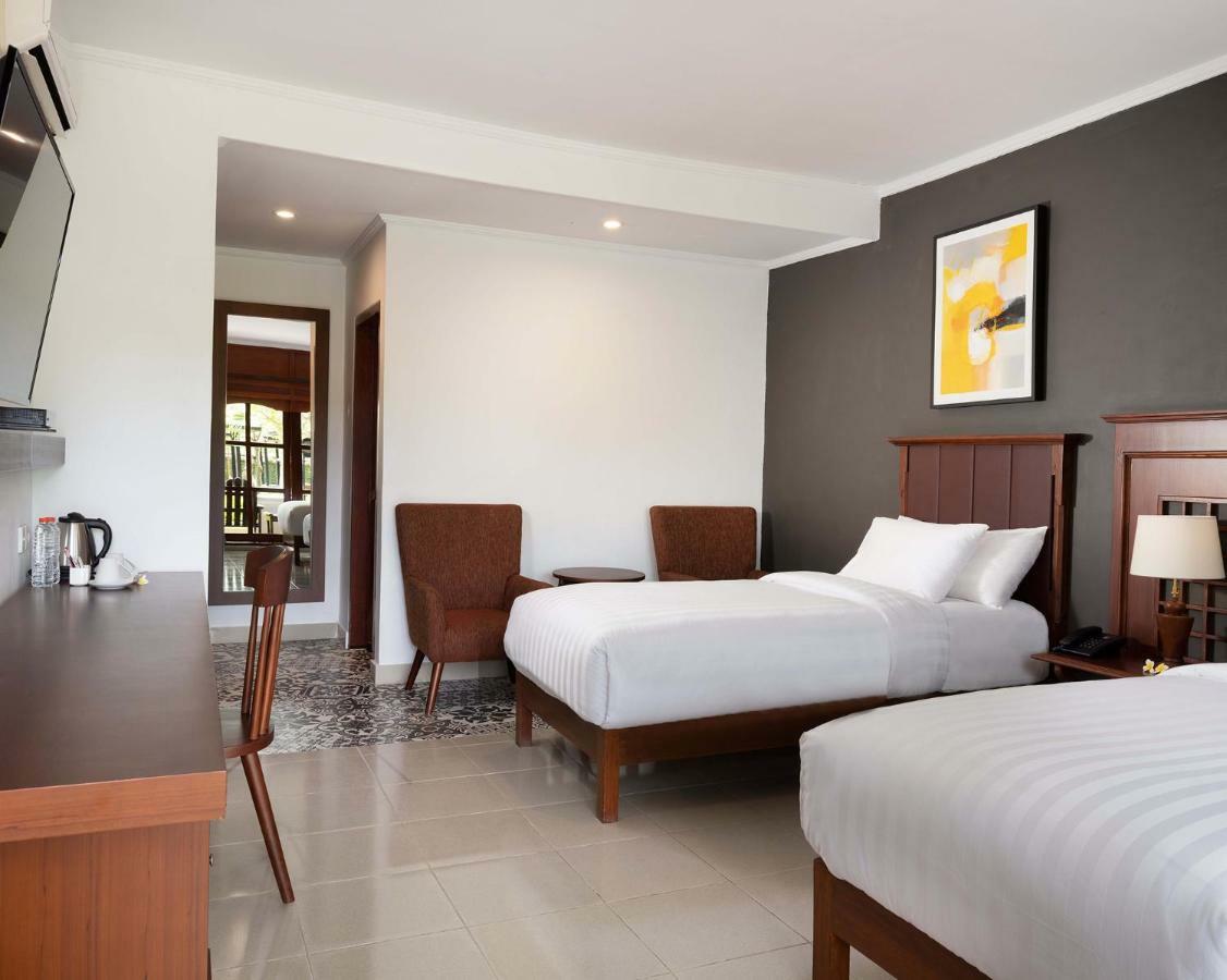 Brits Resort Lovina Bagian luar foto